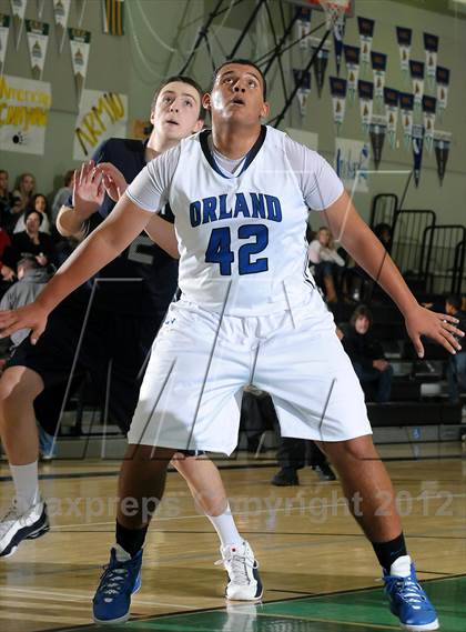 Thumbnail 1 in Vista del Lago vs. Orland (Ram Jam Winter Classic) photogallery.