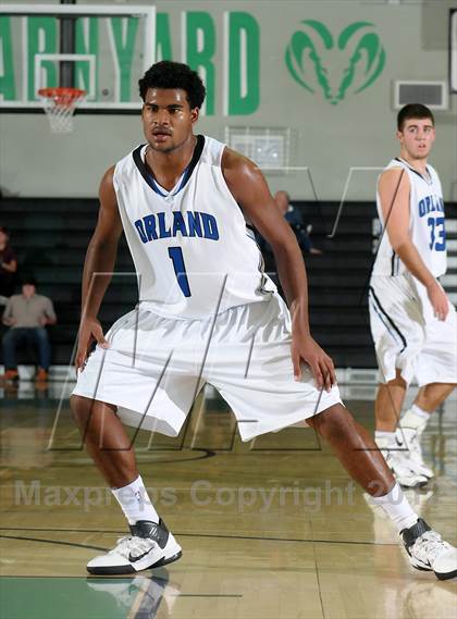 Thumbnail 3 in Vista del Lago vs. Orland (Ram Jam Winter Classic) photogallery.