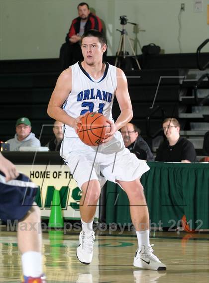 Thumbnail 3 in Vista del Lago vs. Orland (Ram Jam Winter Classic) photogallery.
