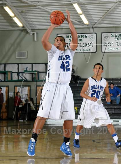 Thumbnail 2 in Vista del Lago vs. Orland (Ram Jam Winter Classic) photogallery.