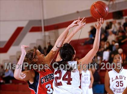 Thumbnail 2 in Calvary Chapel vs. Cypress (Savanna Lady Rebels Classic) photogallery.