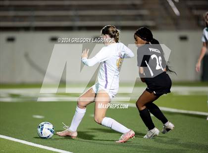 Thumbnail 2 in Montverde Academy vs Marcus photogallery.