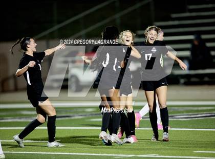 Thumbnail 2 in Montverde Academy vs Marcus photogallery.