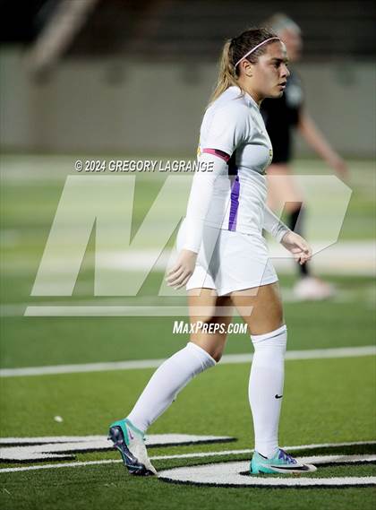 Thumbnail 2 in Montverde Academy vs Marcus photogallery.