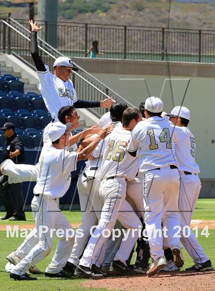 Thumbnail 3 in Mar Vista vs. Olympian (CIF-SDS D4 Final) photogallery.