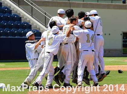 Thumbnail 2 in Mar Vista vs. Olympian (CIF-SDS D4 Final) photogallery.