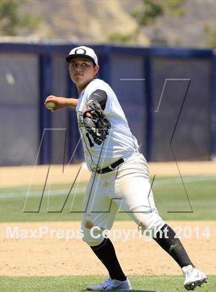 Thumbnail 2 in Mar Vista vs. Olympian (CIF-SDS D4 Final) photogallery.