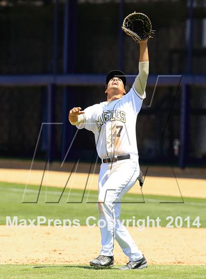 Thumbnail 3 in Mar Vista vs. Olympian (CIF-SDS D4 Final) photogallery.