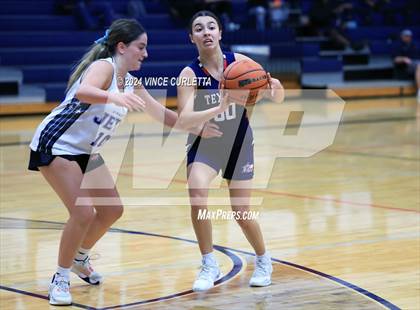 Thumbnail 3 in Wimberley vs Sunbury (Wimberley Hoopfest) photogallery.