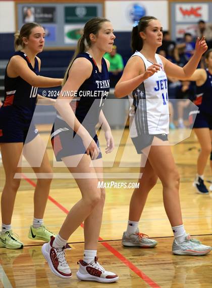 Thumbnail 2 in Wimberley vs Sunbury (Wimberley Hoopfest) photogallery.