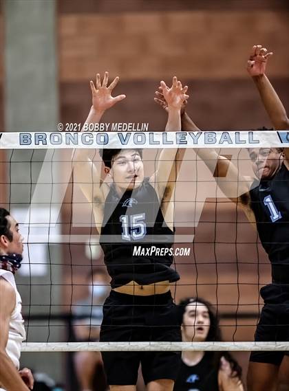 Thumbnail 2 in Sanger @ Clovis North photogallery.