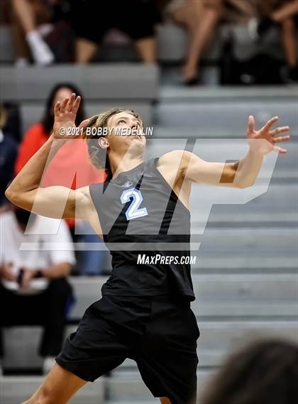 Thumbnail 2 in Sanger @ Clovis North photogallery.