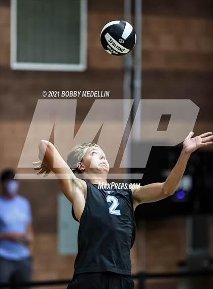 Thumbnail 1 in Sanger @ Clovis North photogallery.