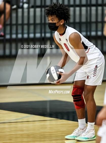 Thumbnail 2 in Sanger @ Clovis North photogallery.