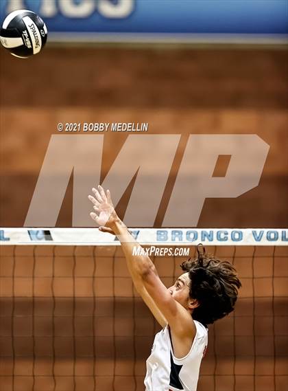 Thumbnail 3 in Sanger @ Clovis North photogallery.