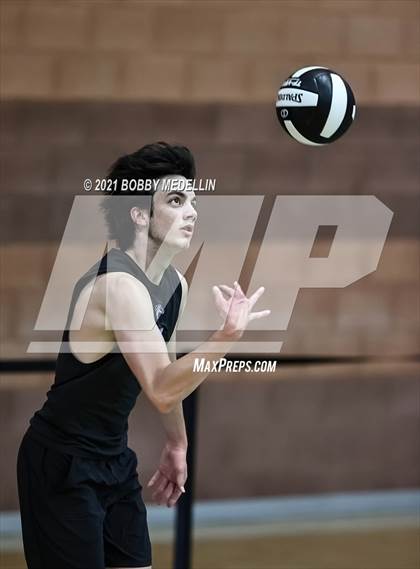 Thumbnail 3 in Sanger @ Clovis North photogallery.