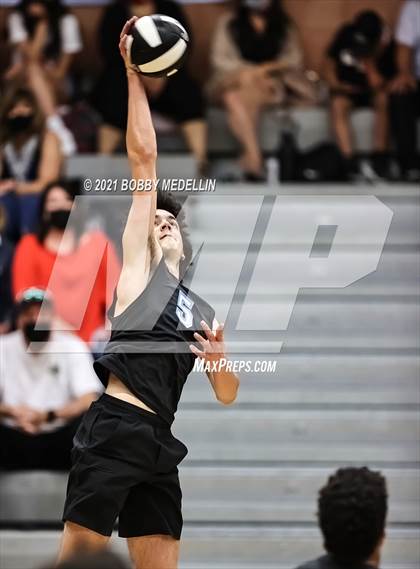 Thumbnail 1 in Sanger @ Clovis North photogallery.