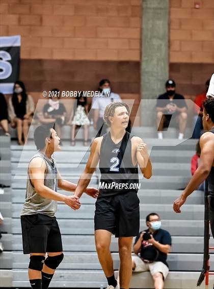 Thumbnail 2 in Sanger @ Clovis North photogallery.
