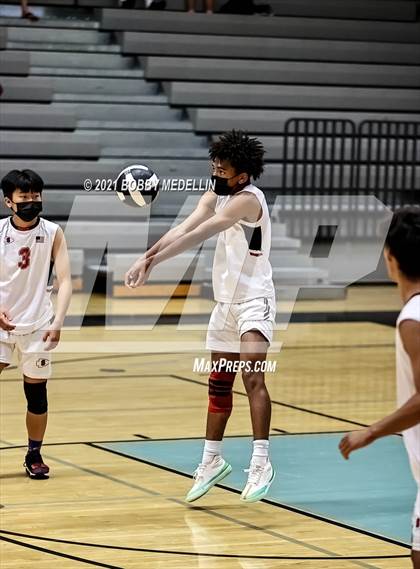 Thumbnail 1 in Sanger @ Clovis North photogallery.
