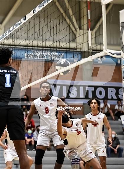 Thumbnail 3 in Sanger @ Clovis North photogallery.