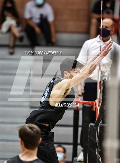 Thumbnail 1 in Sanger @ Clovis North photogallery.