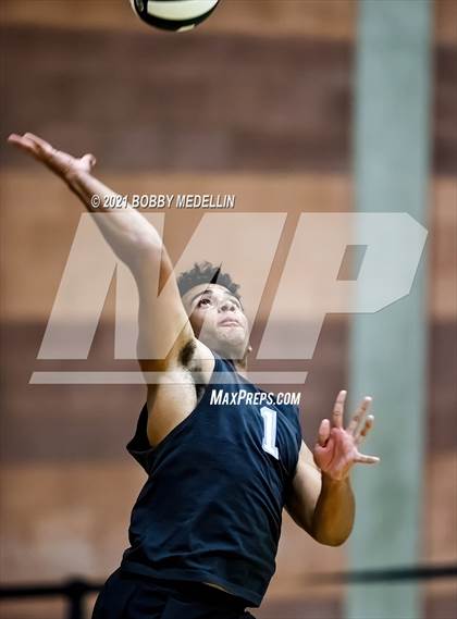 Thumbnail 3 in Sanger @ Clovis North photogallery.