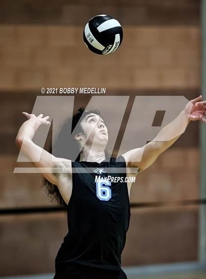 Thumbnail 2 in Sanger @ Clovis North photogallery.