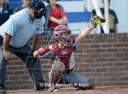 Thumbnail 2 in Ursuline Academy vs Destrehan (SCC Jamboree) photogallery.