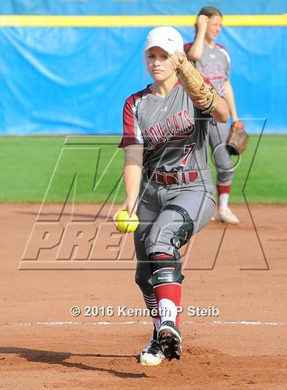 Thumbnail 2 in Ursuline Academy vs Destrehan (SCC Jamboree) photogallery.