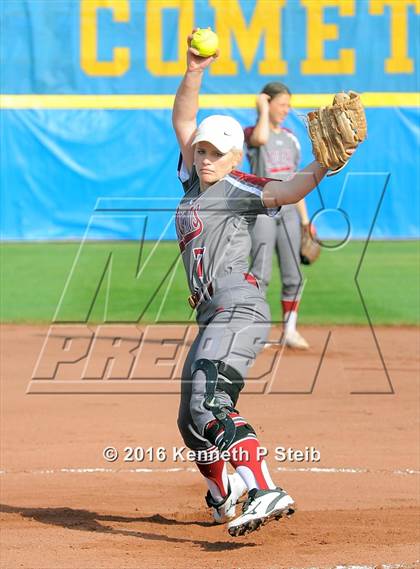 Thumbnail 3 in Ursuline Academy vs Destrehan (SCC Jamboree) photogallery.