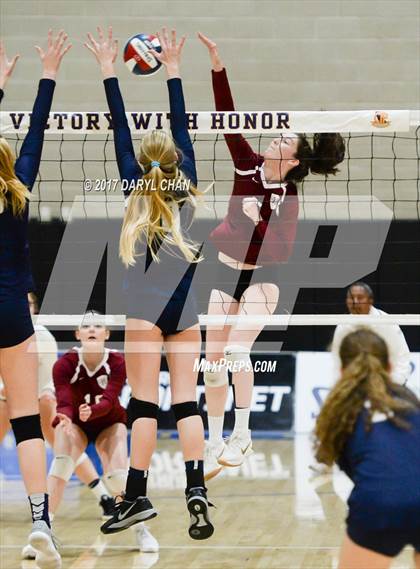 Thumbnail 1 in Sacred Heart Prep vs. Sierra Canyon (CIF State D2 Final) photogallery.