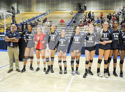 Thumbnail 2 in Sacred Heart Prep vs. Sierra Canyon (CIF State D2 Final) photogallery.