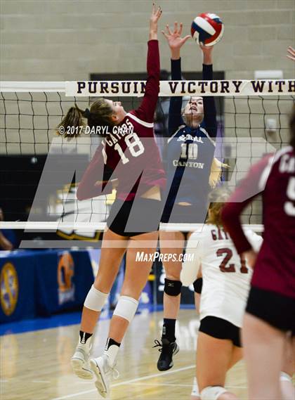 Thumbnail 2 in Sacred Heart Prep vs. Sierra Canyon (CIF State D2 Final) photogallery.