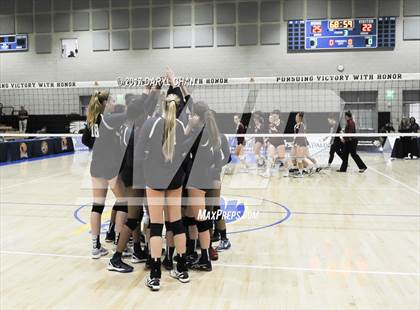 Thumbnail 2 in Sacred Heart Prep vs. Sierra Canyon (CIF State D2 Final) photogallery.