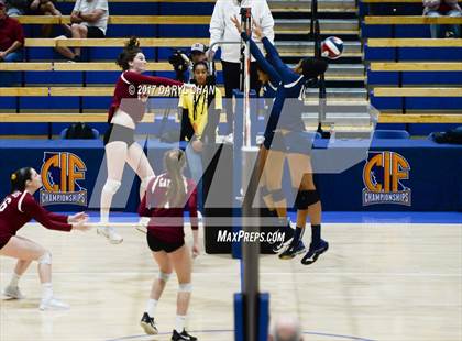 Thumbnail 2 in Sacred Heart Prep vs. Sierra Canyon (CIF State D2 Final) photogallery.