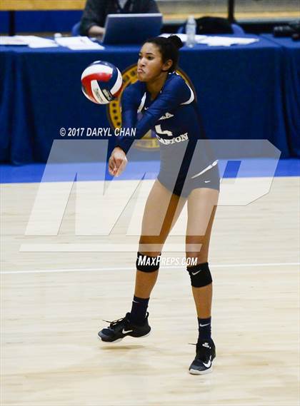 Thumbnail 2 in Sacred Heart Prep vs. Sierra Canyon (CIF State D2 Final) photogallery.