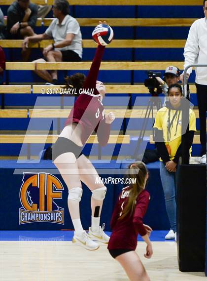 Thumbnail 3 in Sacred Heart Prep vs. Sierra Canyon (CIF State D2 Final) photogallery.