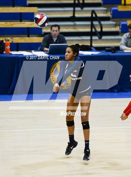 Thumbnail 3 in Sacred Heart Prep vs. Sierra Canyon (CIF State D2 Final) photogallery.
