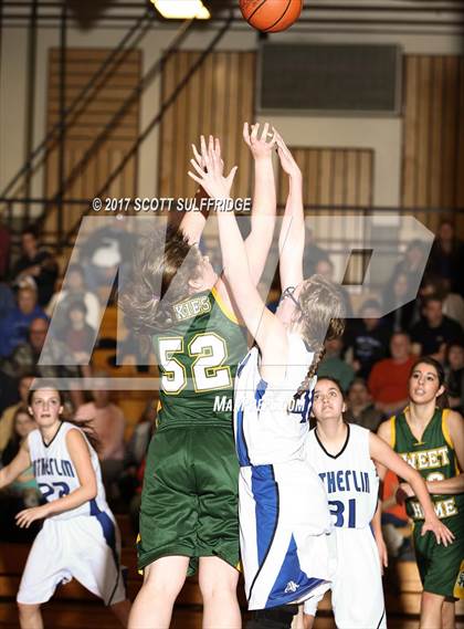 Thumbnail 1 in Sweet Home @ Sutherlin photogallery.