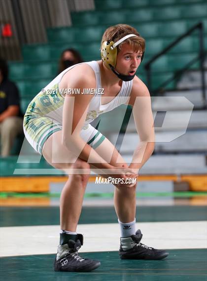 Thumbnail 3 in Royal vs. Aliso Niguel photogallery.