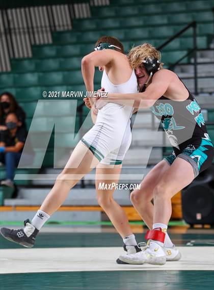 Thumbnail 2 in Royal vs. Aliso Niguel photogallery.
