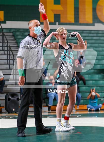 Thumbnail 2 in Royal vs. Aliso Niguel photogallery.