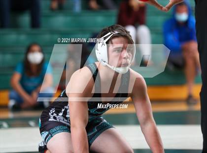 Thumbnail 2 in Royal vs. Aliso Niguel photogallery.