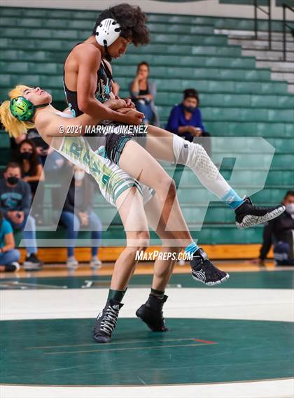 Thumbnail 1 in Royal vs. Aliso Niguel photogallery.