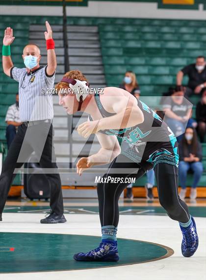 Thumbnail 1 in Royal vs. Aliso Niguel photogallery.