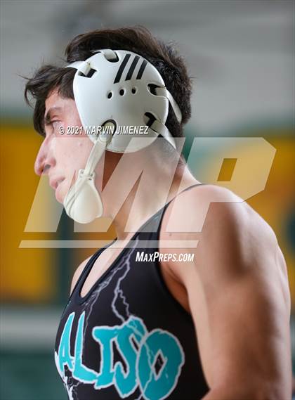 Thumbnail 1 in Royal vs. Aliso Niguel photogallery.