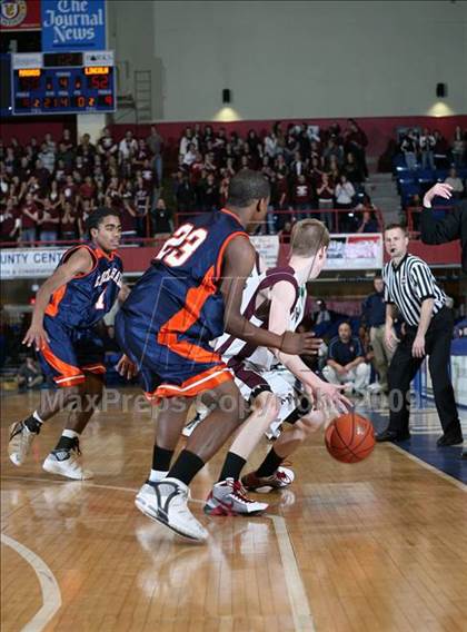Thumbnail 2 in Lincoln Hall vs Albertus Magnus (Section 1B Semifinal) photogallery.
