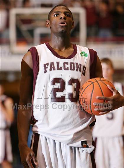 Thumbnail 3 in Lincoln Hall vs Albertus Magnus (Section 1B Semifinal) photogallery.