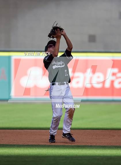 Thumbnail 3 in Costa Mesa vs. Estancia photogallery.