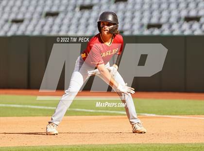 Thumbnail 3 in Costa Mesa vs. Estancia photogallery.